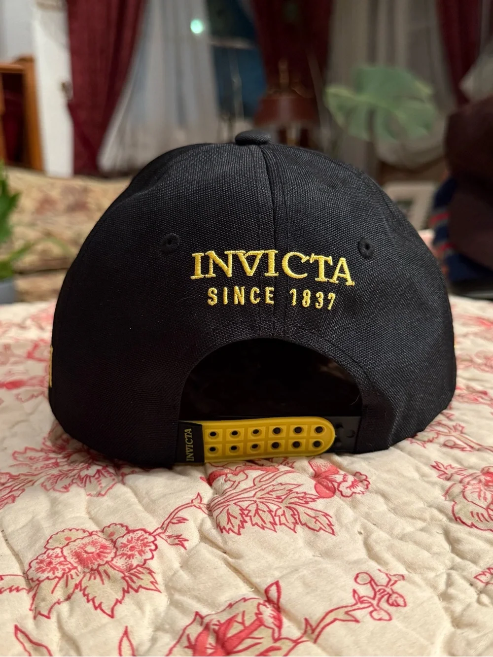 Brand New Invicta Racing Team Watch Black & Yellow Baseball Cap